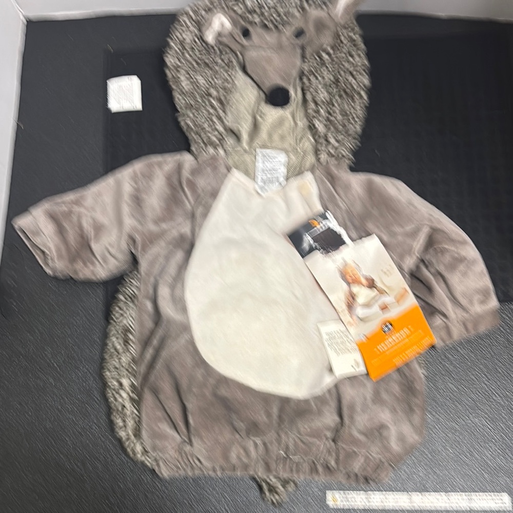 Adorable Hedgehog Costume for infant 0 to 6 months nwt